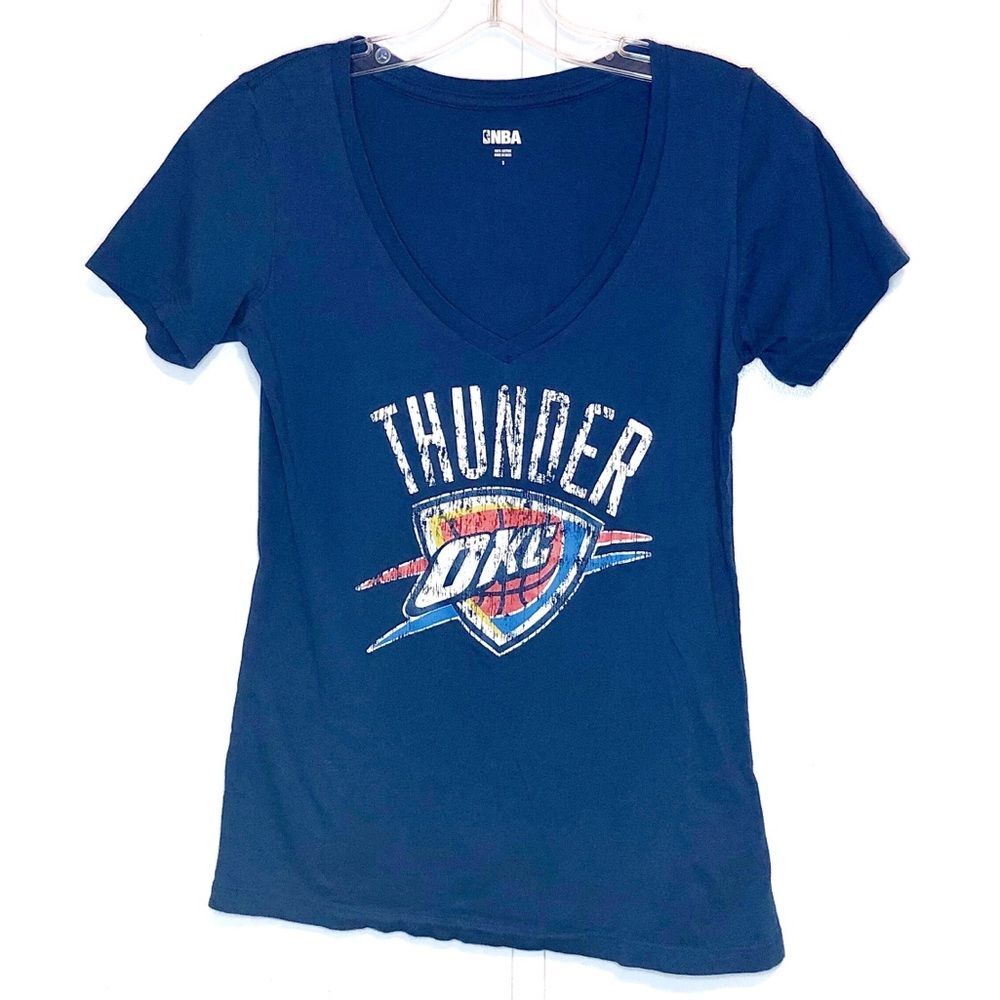 NBA OKC Thunder V-Neck Tee - Women's Small